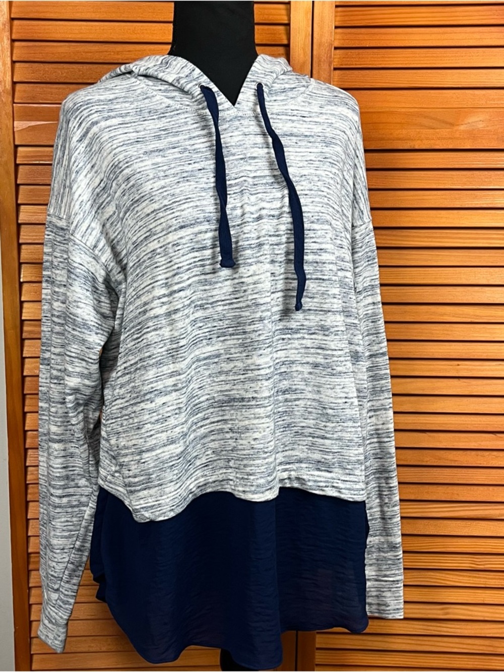 a.n.a Light Heather Gray Pullover Sweatshirt